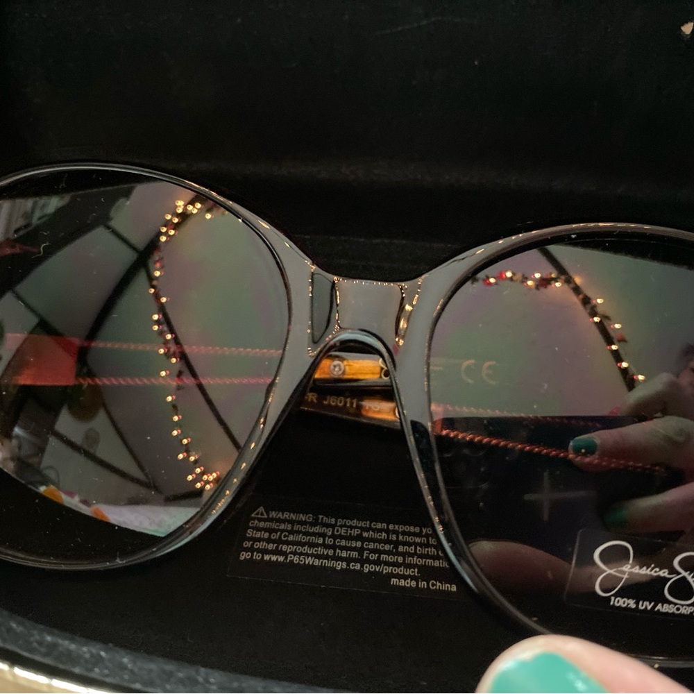 Jessica Simpson Stylish Black Sunglasses